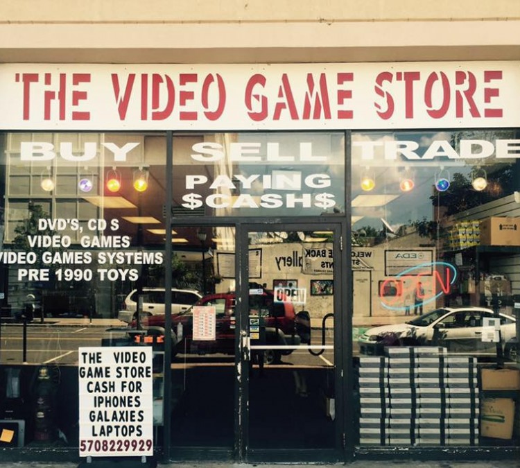 the-video-game-store-photo